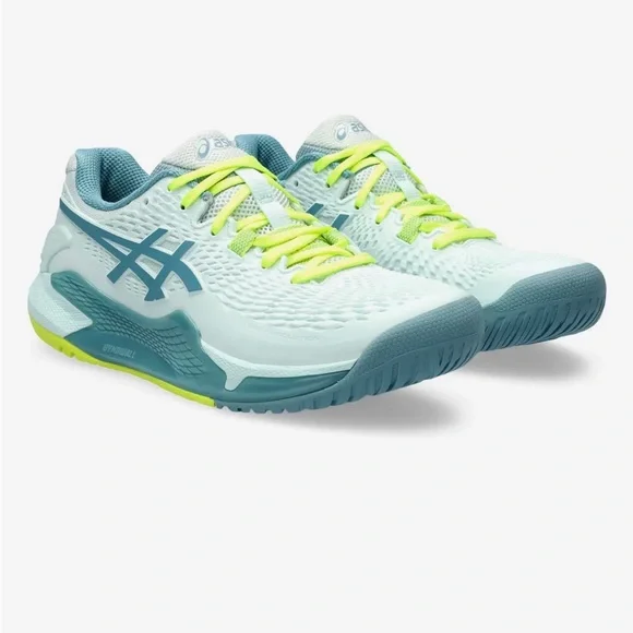 Asics tennis shoes sizing hot sale